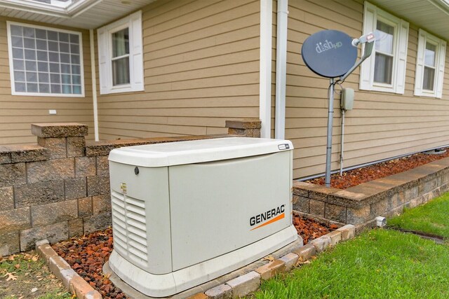 1204 S Walnut Ave, Salisbury, MO 65281 - exterior details with a power unit