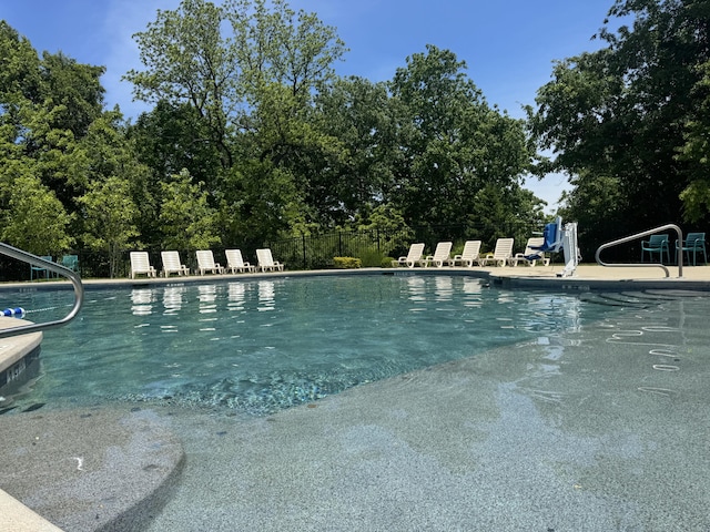 5005 Kiawah Ln, Columbia, MO 65203 - community pool with view of wooded area