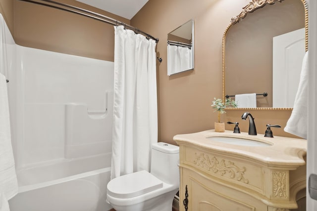 3207 Rivington Dr, Columbia, MO 65203 - full bath featuring toilet, vanity, and shower / bath combo