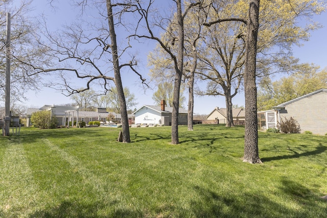 30 Holman Rd, Moberly, MO 65270 - view of yard with a residential view