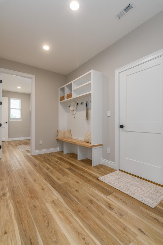 6301 Crooked Switch Ct, Columbia, MO 65201 - mudroom featuring light wood-style flooring, baseboards, and recessed lighting