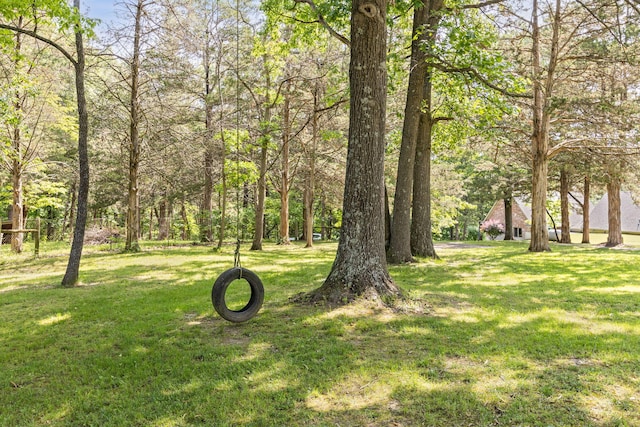 7114 W River Oaks Rd, Columbia, MO 65203 - view of green lawn
