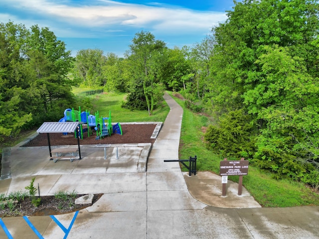 1600 Andretti Cir, Columbia, MO 65201 - view of patio / terrace