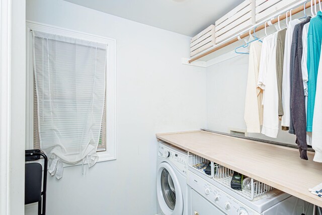 3005 Meghann Dr, Columbia, MO 65203 - laundry area with laundry area and washer and dryer