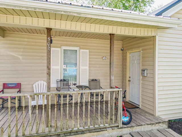 502 Hackberry, Fayette, MO 65248 - wooden terrace with a porch
