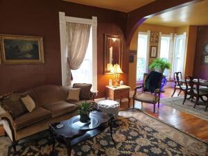 825 4th St, Boonville, MO 65233