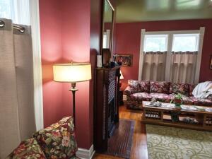 825 4th St, Boonville, MO 65233