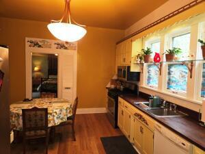 825 4th St, Boonville, MO 65233