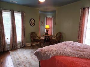 825 4th St, Boonville, MO 65233