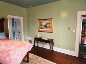 825 4th St, Boonville, MO 65233
