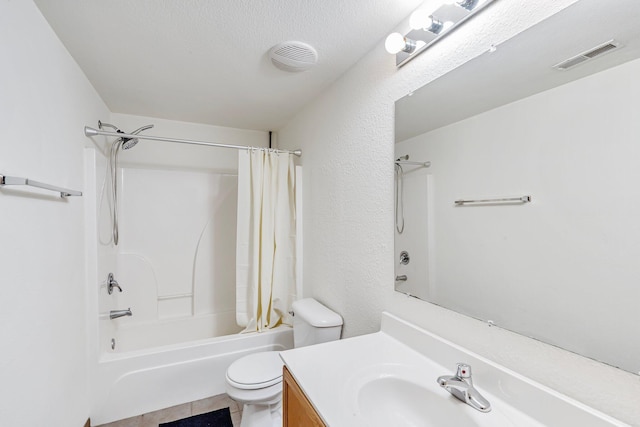 full bath with toilet, shower / tub combo with curtain, vanity, and visible vents