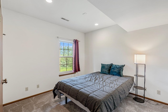 bedroom with carpet flooring, visible vents, baseboards, and recessed lighting