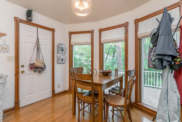2105 Oak Point Ct, Columbia, MO 65203 - dining space featuring light wood-type flooring and baseboards