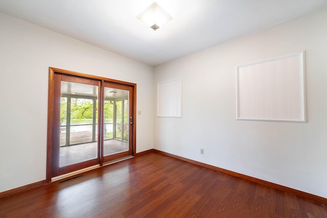 10155 E Union Church Rd, Centralia, MO 65240 - empty room with baseboards and wood finished floors