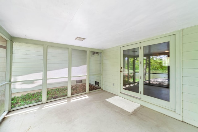 10155 E Union Church Rd, Centralia, MO 65240 - unfurnished sunroom with french doors