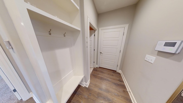 5492 Diversey Rdg, Columbia, MO 65203 - mudroom featuring wood finished floors and baseboards