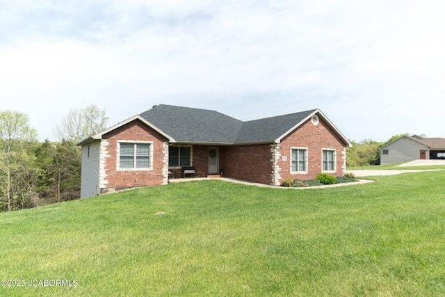 1200 Choctaw Ridge Dr, Holts Summit, MO 65043 - single story home featuring brick siding and a front yard