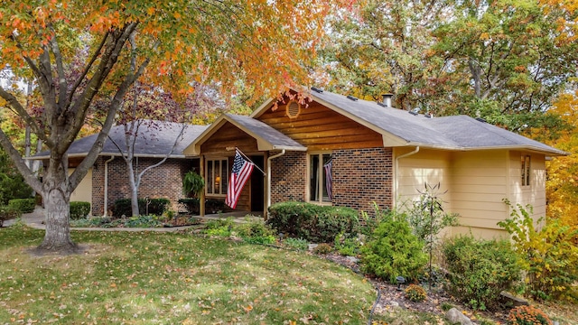 2512 Cimarron Dr, Columbia, MO 65203 - single story home featuring a front lawn and brick siding