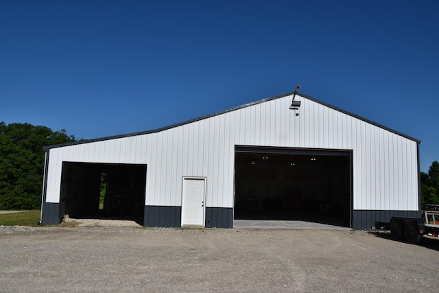5100 E Dunbar Ln, Centralia, MO 65240 - view of detached garage