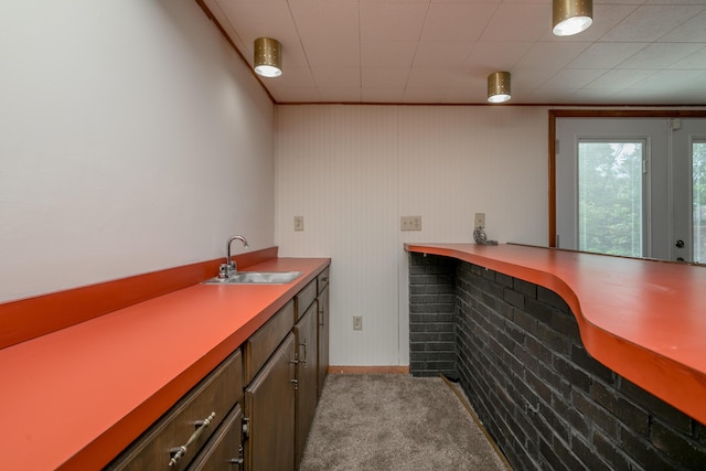 1804 N Pin Oak Blvd, Columbia, MO 65202 - indoor bar featuring baseboards and carpet flooring