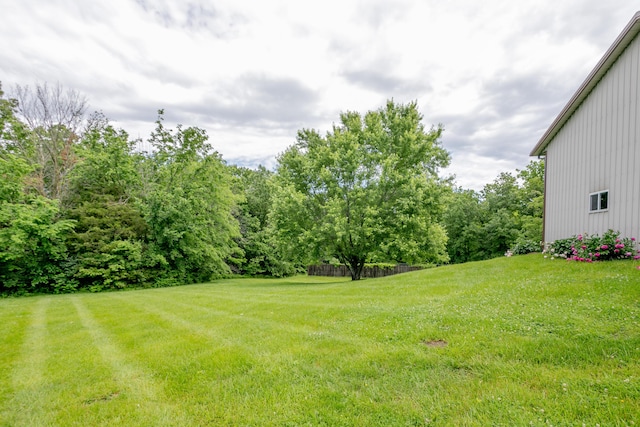 1820 N Hemlock Ridge Rd, Rocheport, MO 65279 - view of green lawn