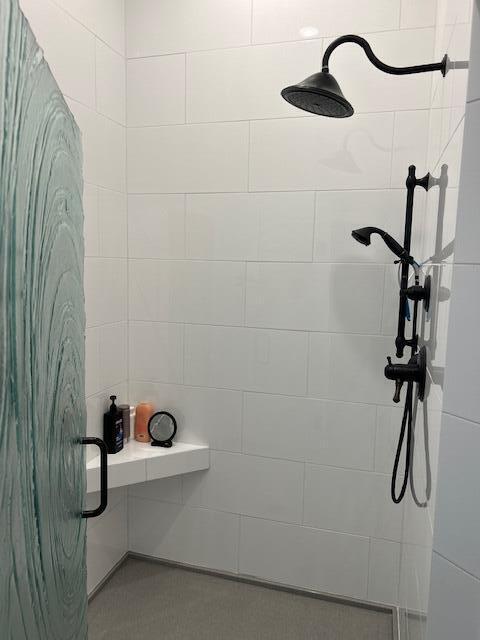 15172 S Henry Ln, Ashland, MO 65010 - bathroom with a tile shower