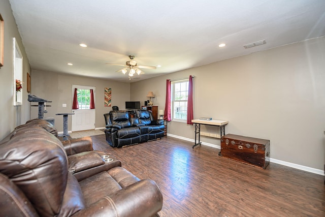 170 E Crest Ct, Columbia, MO 65202 - living area featuring wood finished floors, baseboards, recessed lighting, and ceiling fan