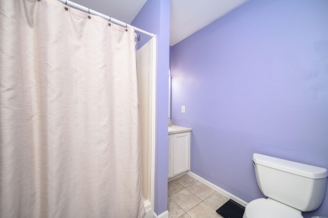 170 E Crest Ct, Columbia, MO 65202 - bathroom featuring toilet, tile patterned floors, baseboards, vanity, and a shower with shower curtain
