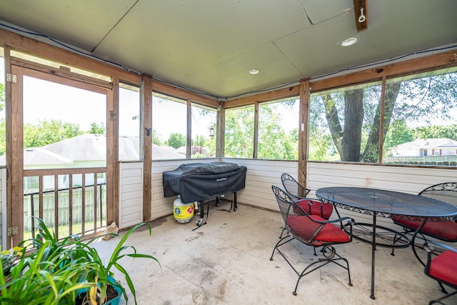 170 E Crest Ct, Columbia, MO 65202 - sunroom featuring outdoor dining area and plenty of natural light