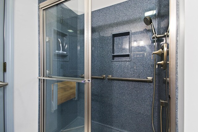 404 S Greenwood Ave, Columbia, MO 65203 - full bath featuring a stall shower