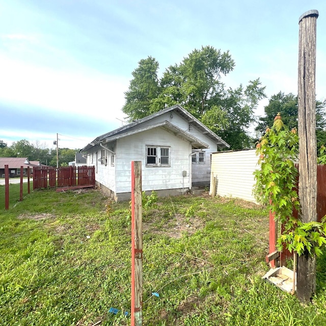 402 E 4th St, Salisbury, MO 65281 - view of rear view of property