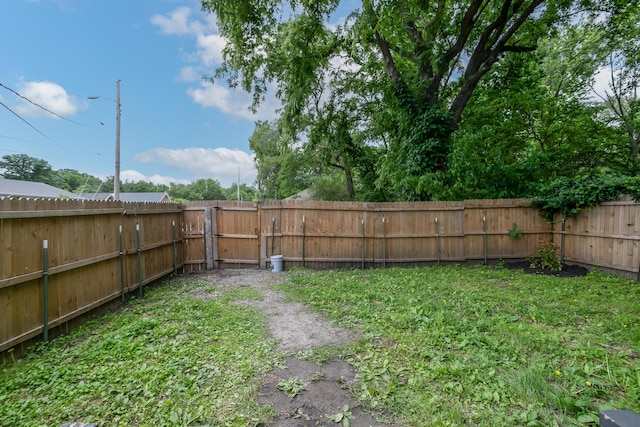 500 W Sexton Rd, Columbia, MO 65203 - fenced backyard with a gate