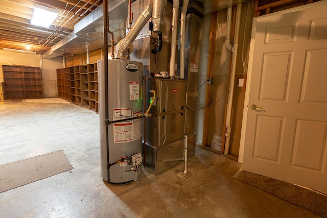 2409 Wild Oak Ct, Columbia, MO 65201 - utility room with gas water heater