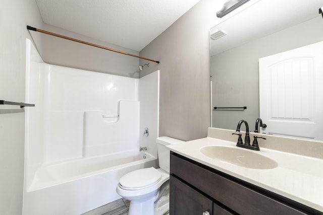 5506 Murfreesboro Dr, Columbia, MO 65201 - full bathroom featuring toilet, vanity, and shower / bath combination