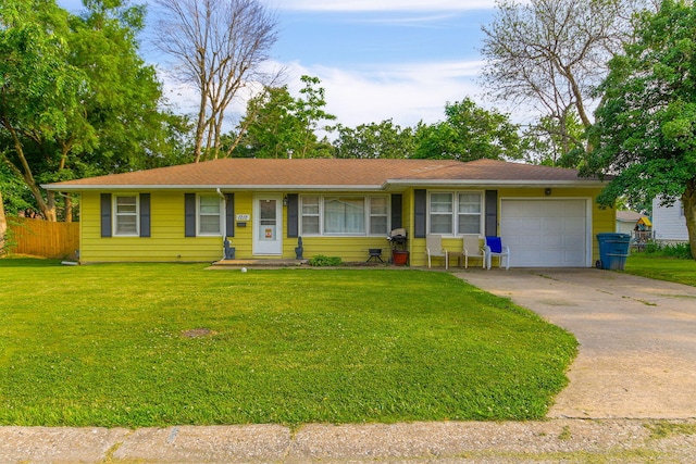 1212 Rosebud St, Mexico, MO 65265 - single story home with an attached garage and driveway