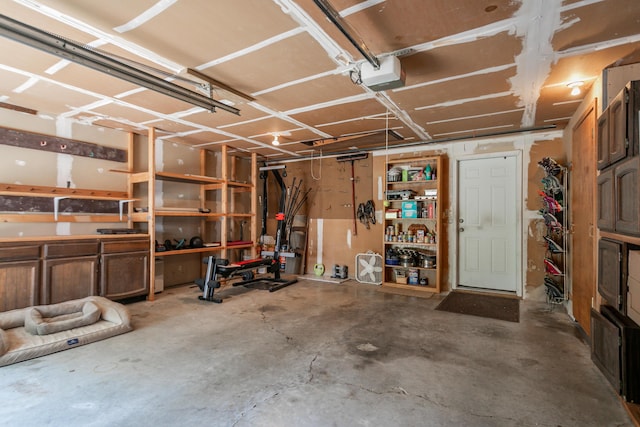 7901 N Chesley Dr, Columbia, MO 65202 - garage with a garage door opener