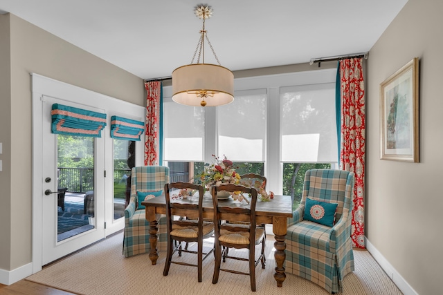 7501 Kirby Knowle Ct, Columbia, MO 65203 - dining space with baseboards