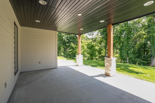7501 Kirby Knowle Ct, Columbia, MO 65203 - view of patio / terrace with view of wooded area