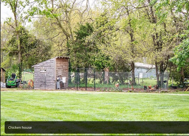 5700 Wilhite Rd, Columbia, MO 65202 - view of yard