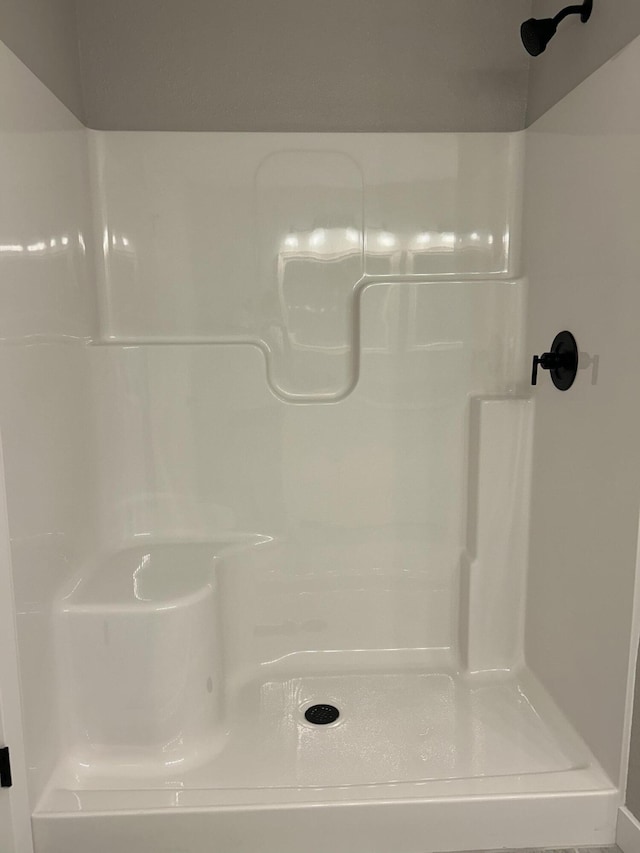 915 Colorado St, Jefferson City, MO 65109 - full bathroom with a shower