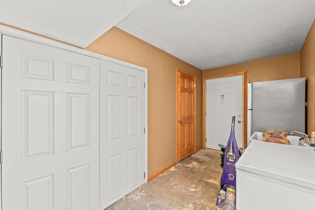 4604 County Road 115, Fulton, MO 65251 - washroom featuring baseboards