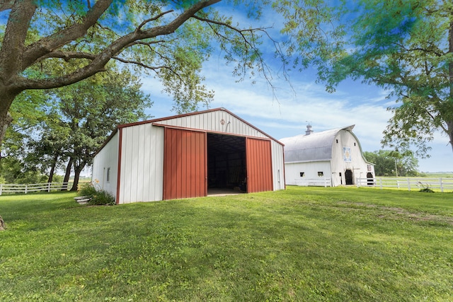 1001 Randolph St, Glasgow, MO 65254 - view of barn