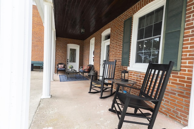 1001 Randolph St, Glasgow, MO 65254 - view of covered porch