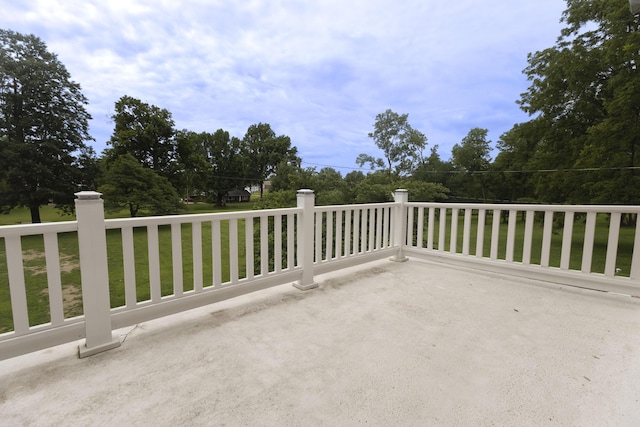 1001 Randolph St, Glasgow, MO 65254 - view of patio