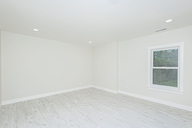 902 S Cedar Grove Blvd, Columbia, MO 65201 - unfurnished room with light wood-style flooring and recessed lighting