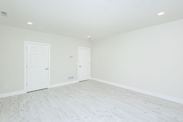 902 S Cedar Grove Blvd, Columbia, MO 65201 - unfurnished room with light wood finished floors and recessed lighting