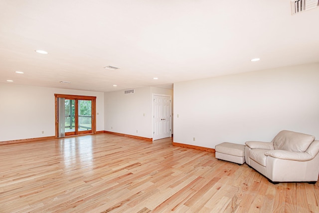902 S Cedar Grove Blvd, Columbia, MO 65201 - unfurnished room with light wood finished floors and recessed lighting