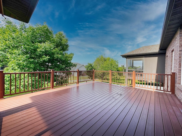 3904 Ivanhoe Blvd, Columbia, MO 65203 - view of wooden deck