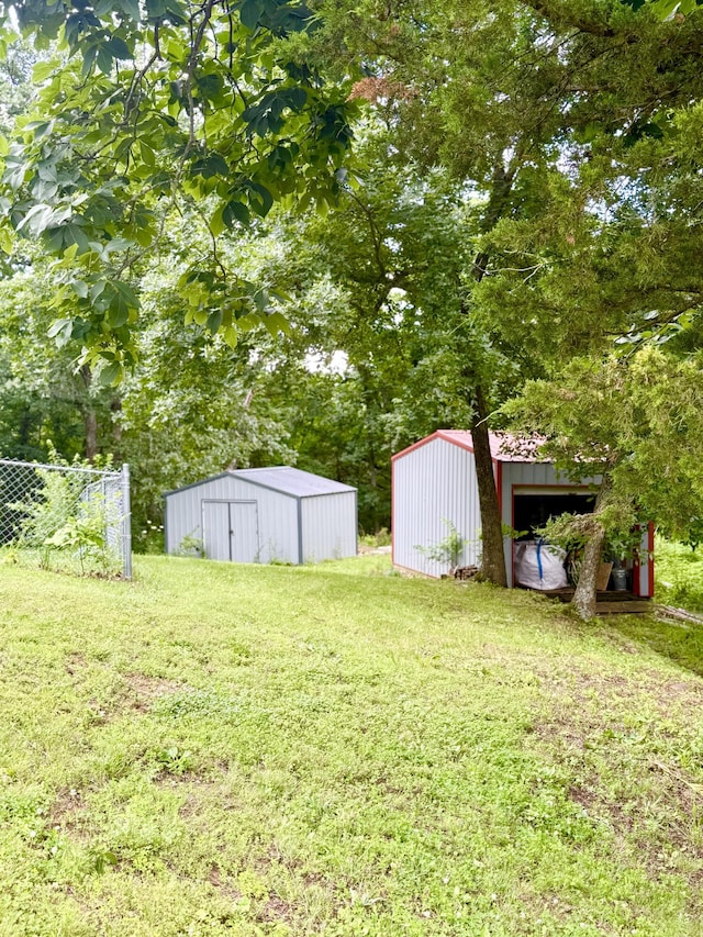 3900 E Christian School Rd, Hartsburg, MO 65039 - view of yard featuring an outdoor structure and a pole building
