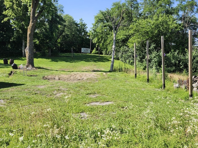 6083 N Wagon Trail Rd, Columbia, MO 65202